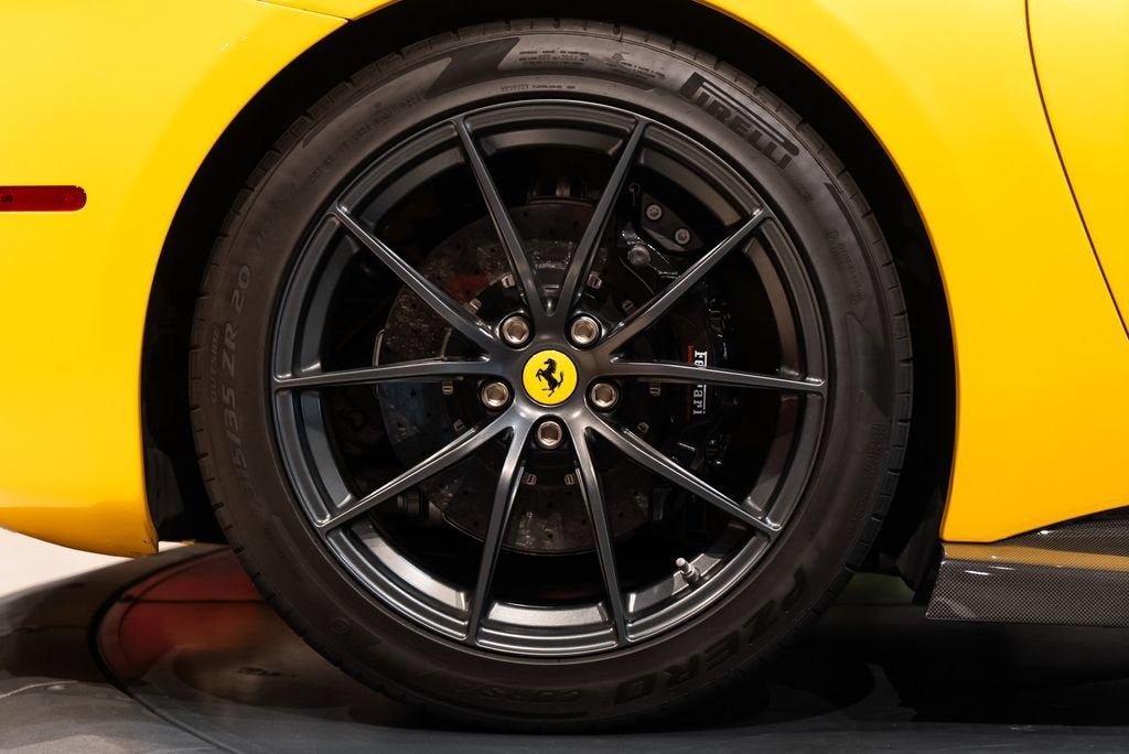 Certified Used 2016 Giallo Triplo Strato Ferrari Base image 14