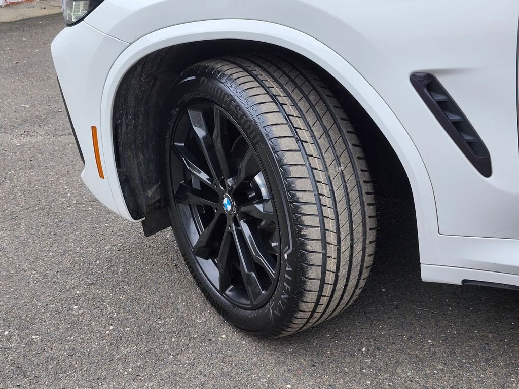 Used 2024 White BMW xDrive30i image 35