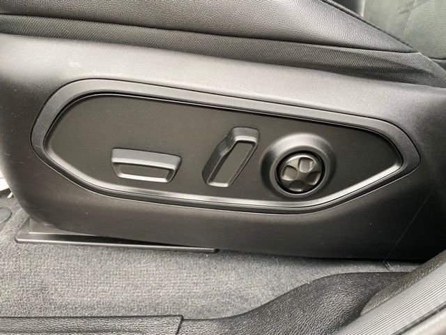 Used 2025 Black Jeep Altitude X image 22