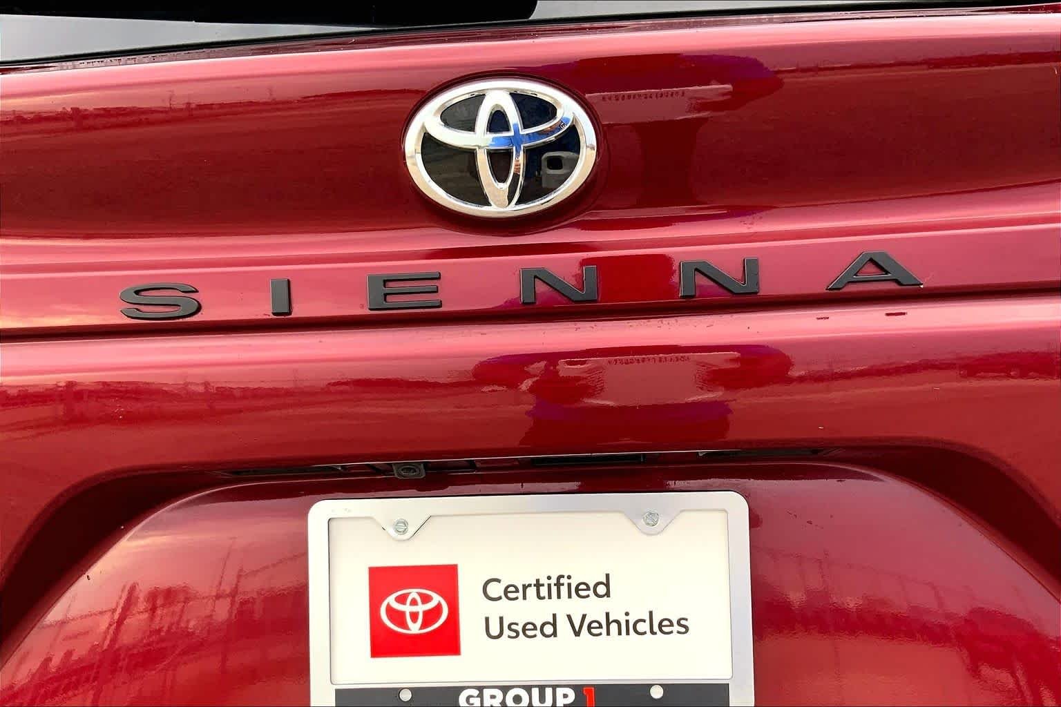 Used 2026 Ruby Flare Pearl Toyota XLE image 10