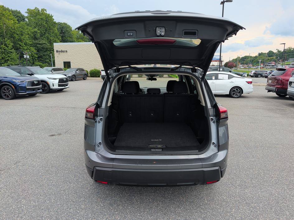 Used 2024 Gun Metallic Nissan SV image 15