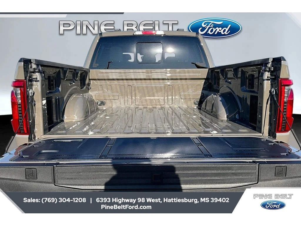 New 2026 Marsh Gray Ford XLT image 12