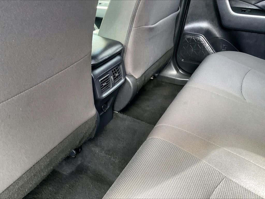 Used 2025 White Toyota LE image 27