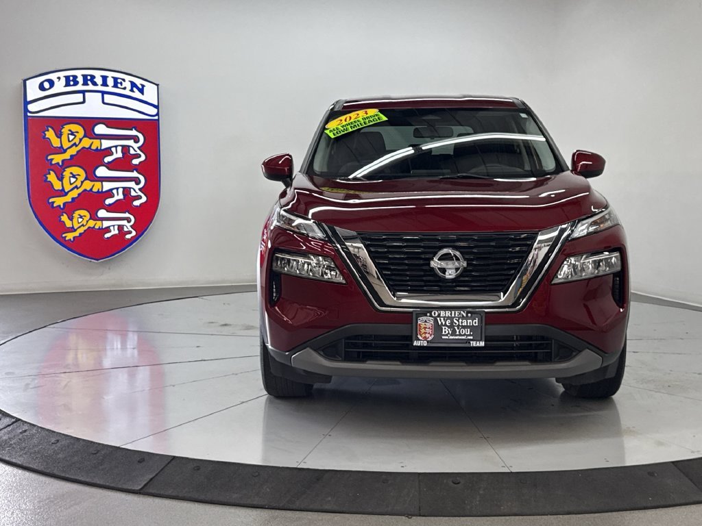 Certified Used 2023 Scarlet Nissan SV image 10