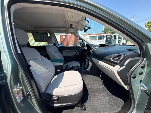 Used 2018 Green Subaru 2.5i Premium image 14