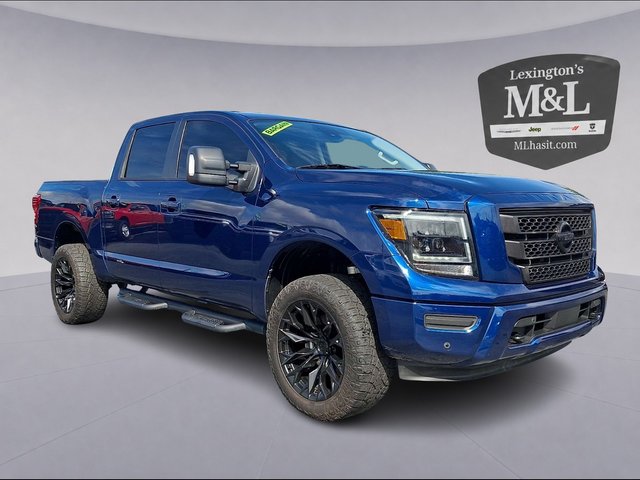 2024 Nissan TITAN Crew Cab SV 4x4