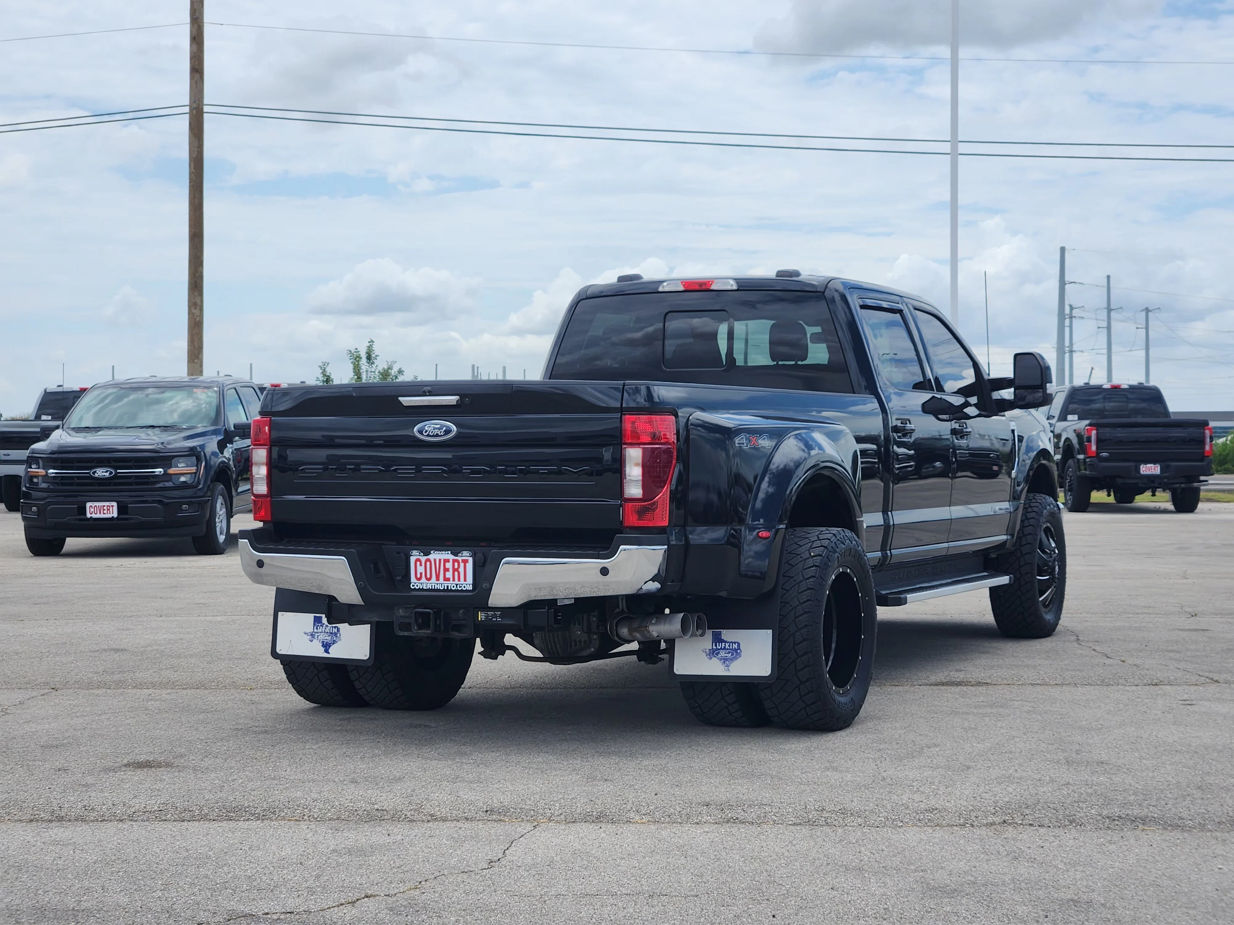 Used 2022  Ford XL image 7