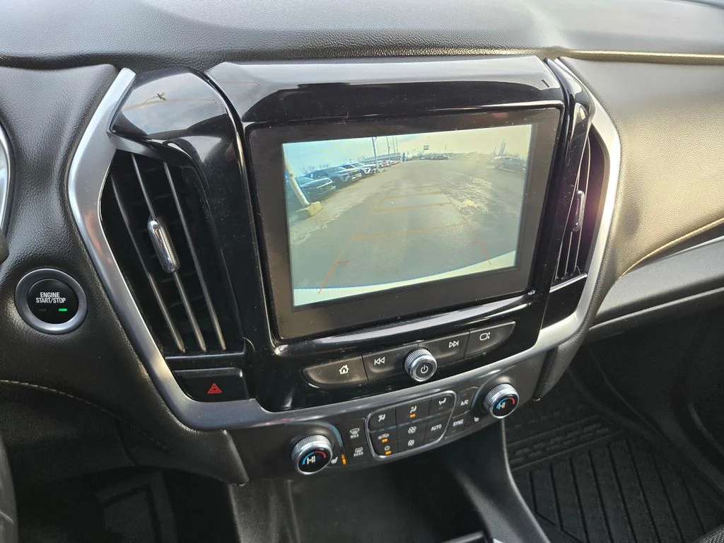 Used 2019 White Chevrolet LT AWD image 10