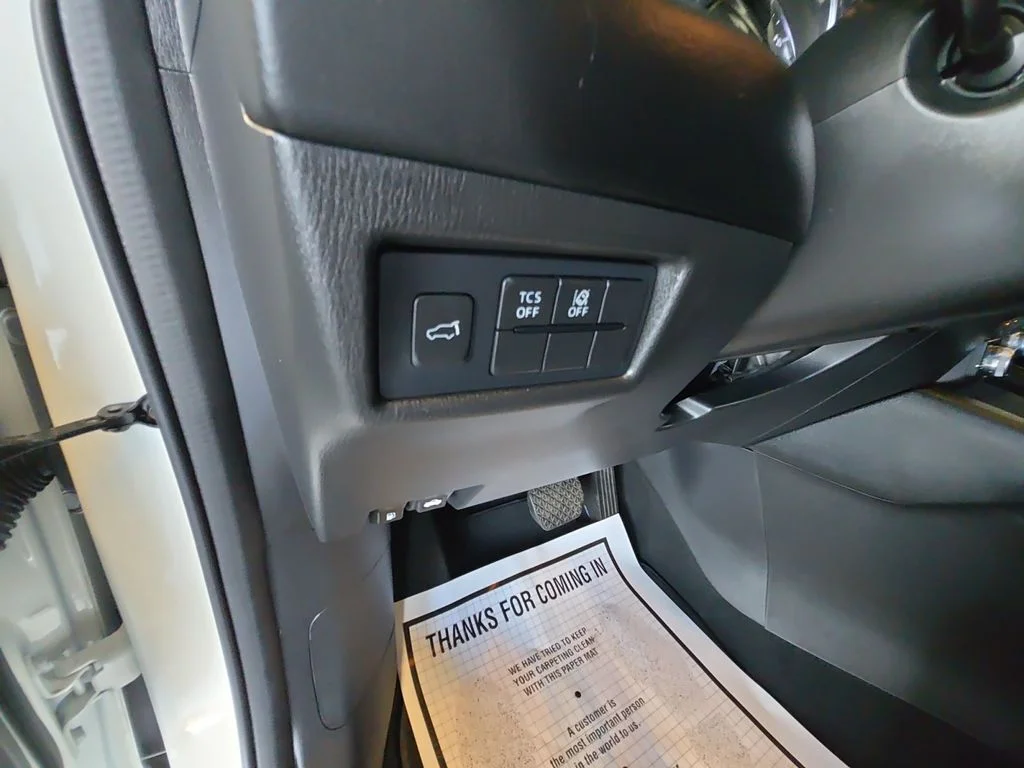 Used 2021 White Mazda Touring image 26