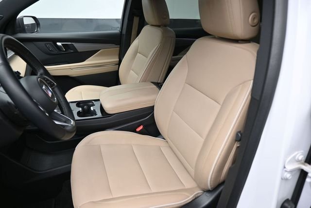 Used 2025 White Buick Preferred image 19