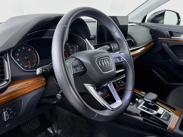 Used 2021  Audi 45 Premium image 11