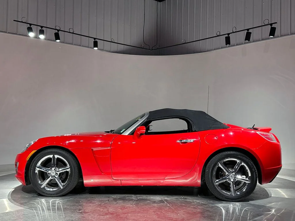 Used 2007 Red Saturn Base image 71