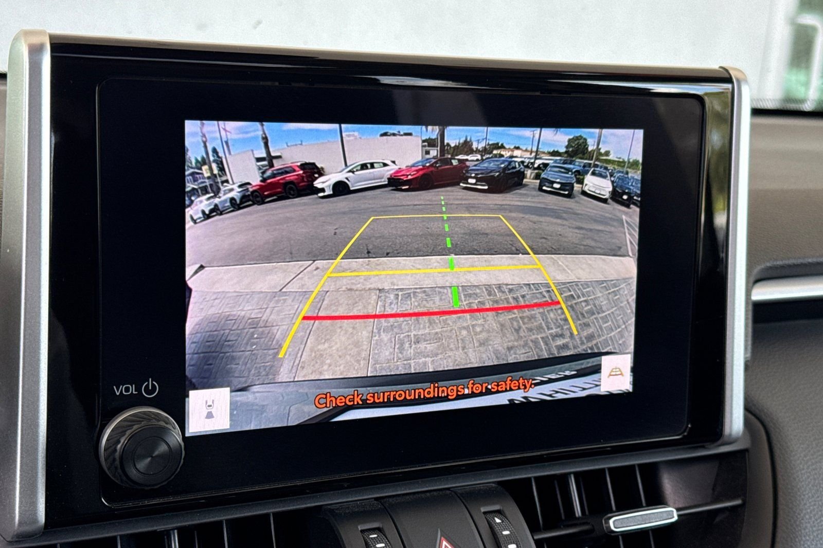 Certified Used 2023  Toyota XLE Premium image 26