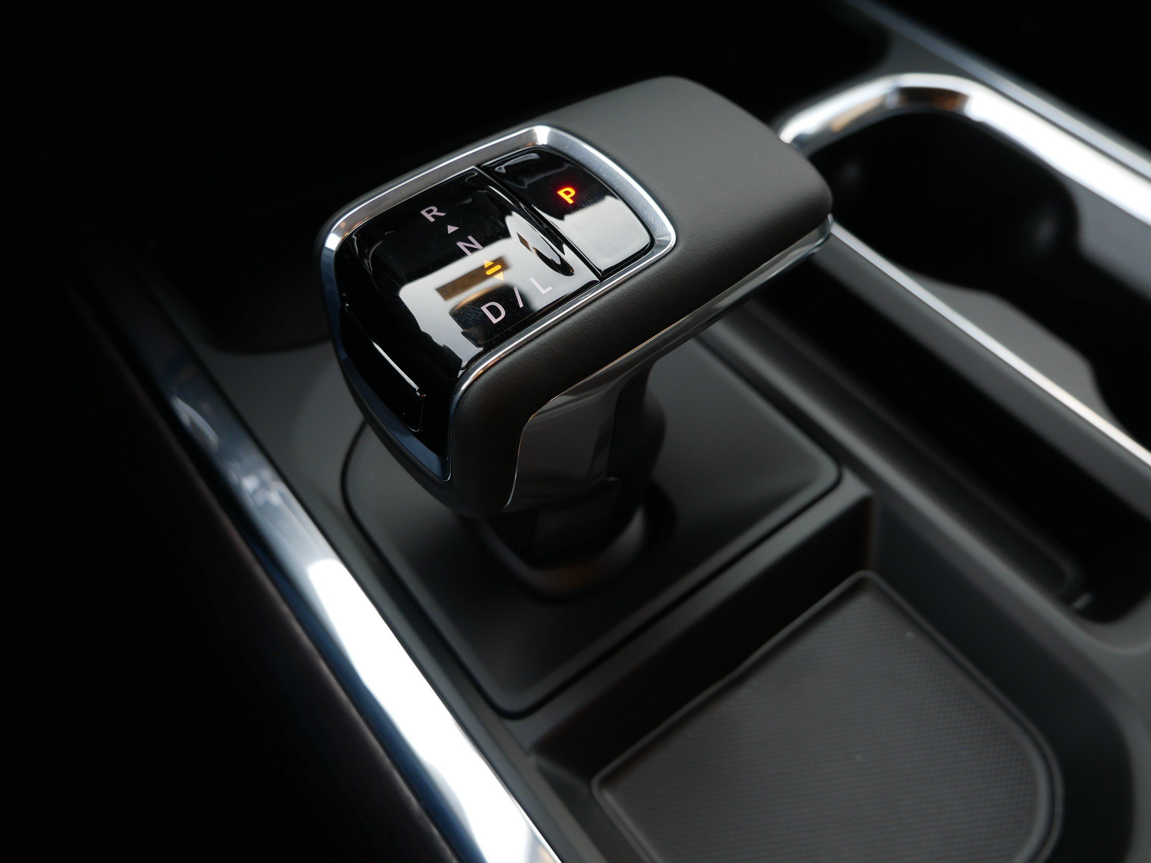 2026 GMC Sierra 1500 SLT - Photo 9
