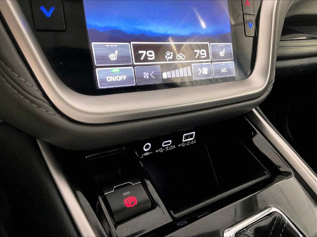 Used 2025 Black Subaru Onyx Edition image 26