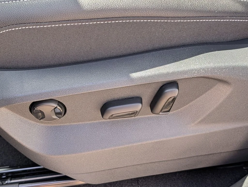 New 2026 Gray Volkswagen 2.0T SE w/Technology image 11
