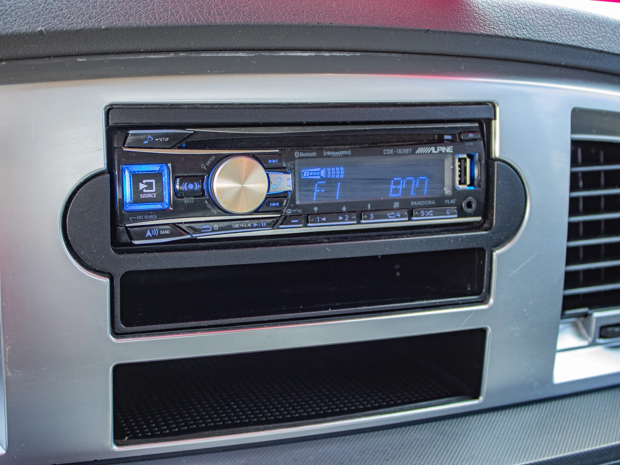 Used 2007  Dodge SLT image 38