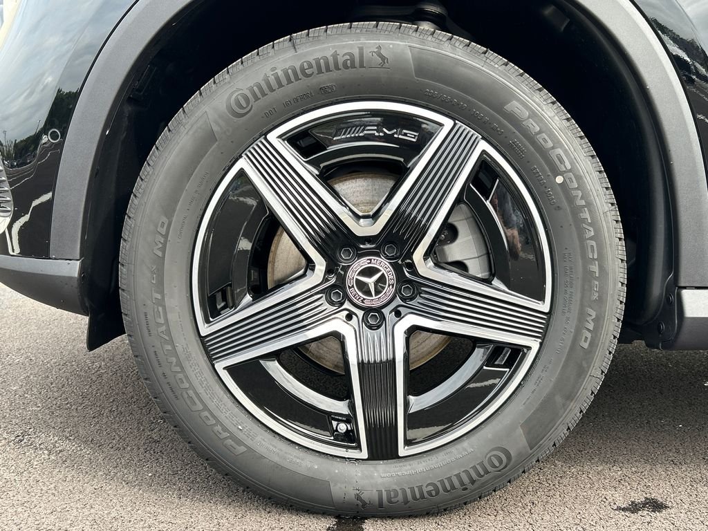 New 2026 Black Mercedes-Benz GLC 300 image 32