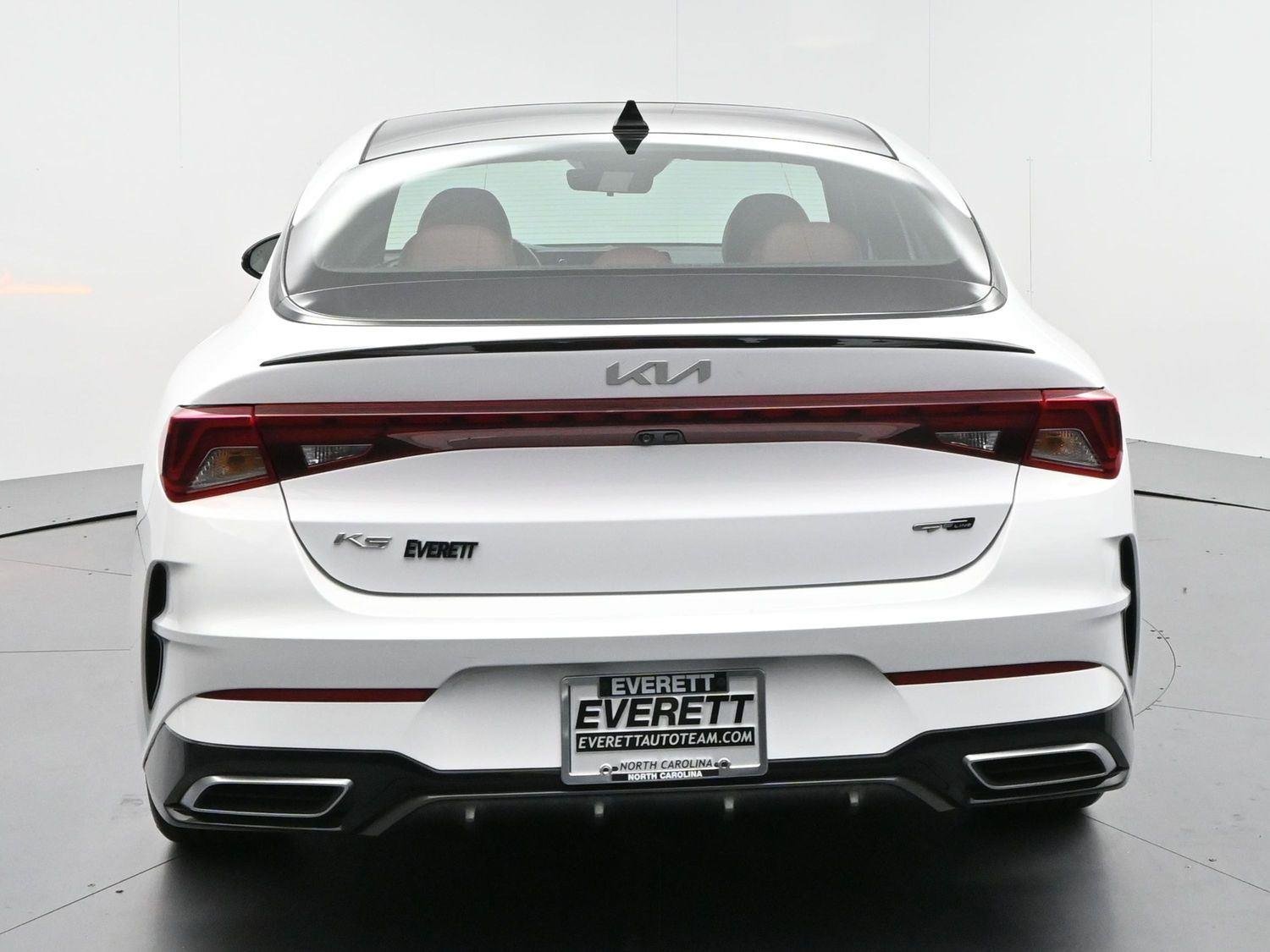 Used 2022 Glacial White Pearl Kia GT-Line image 6