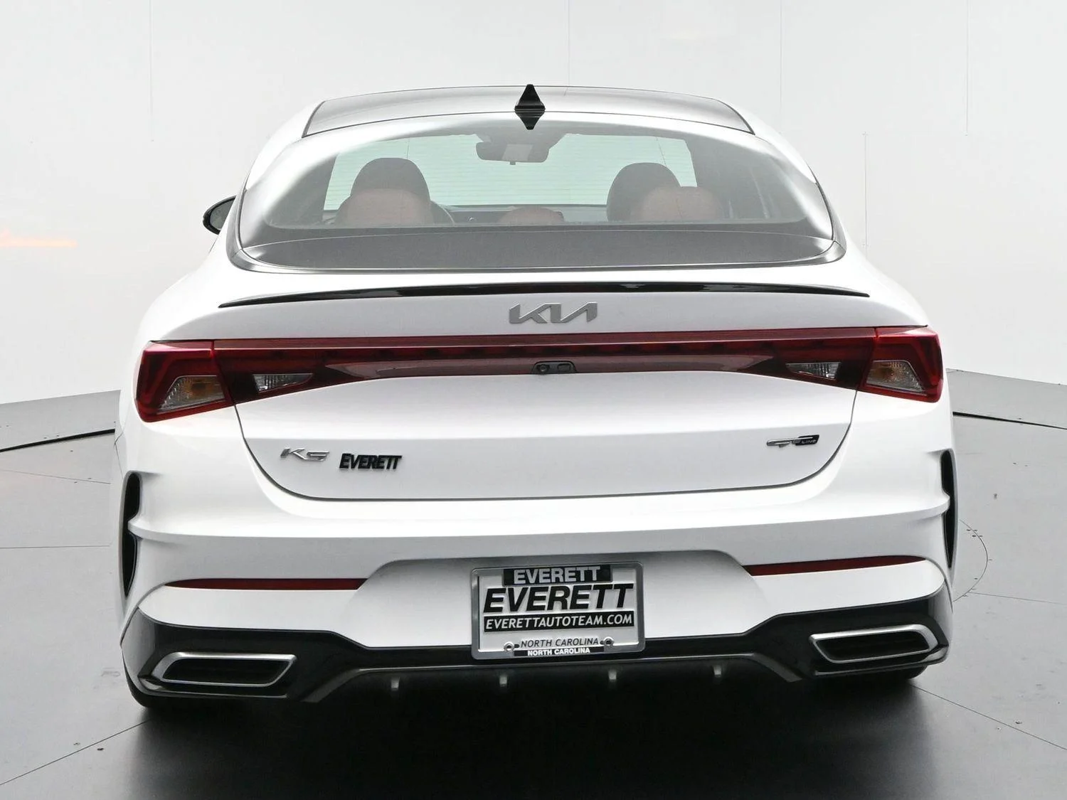 Used 2022 Glacial White Pearl Kia GT-Line image 6
