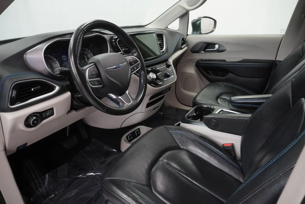 Certified Used 2021 Gray Chrysler Touring L image 17