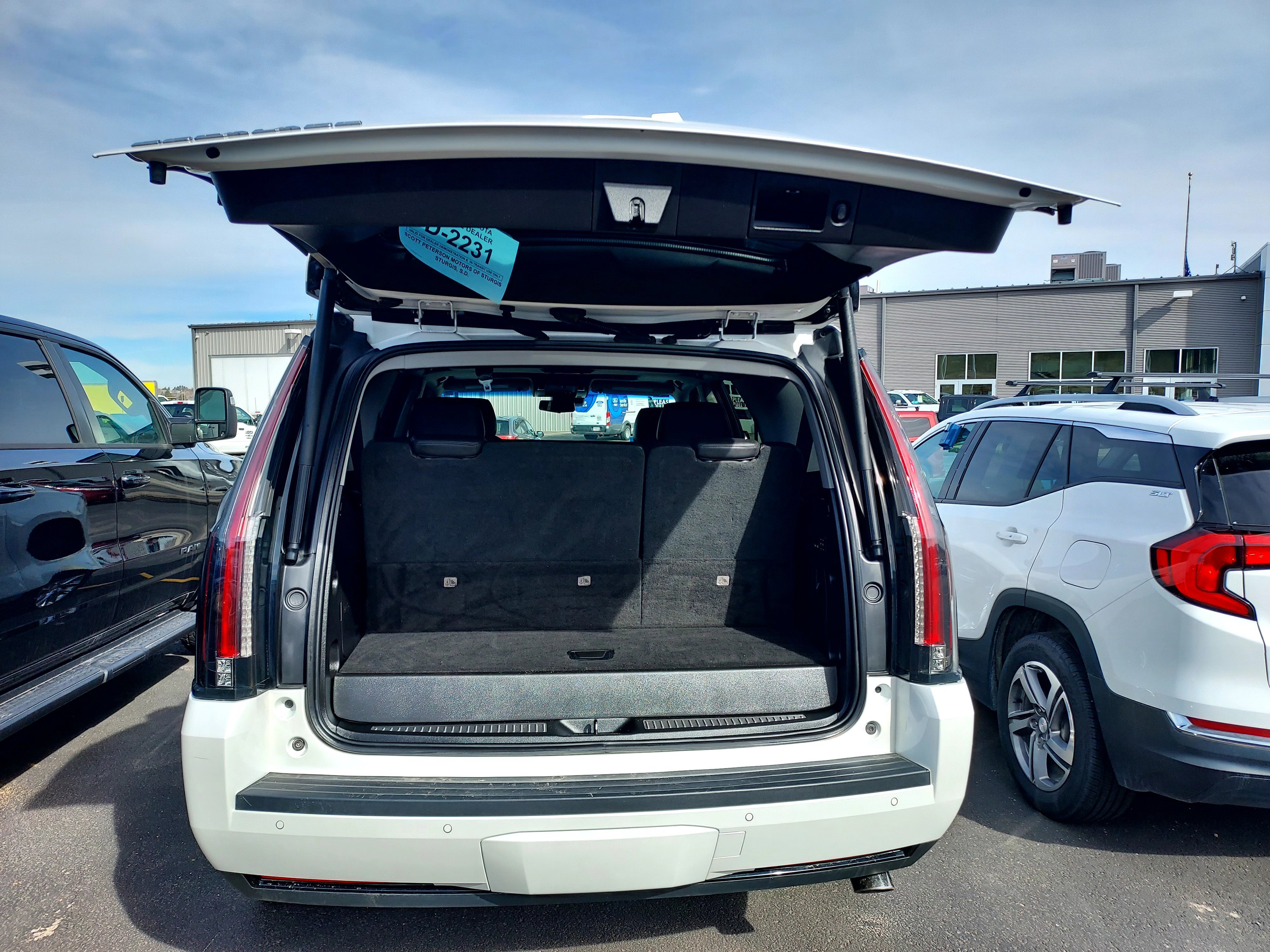 Used 2020 Crystal White Tricoat Cadillac Luxury image 6