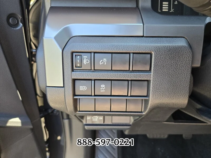 Used 2025 Underground TOYOTA SR5 image 32