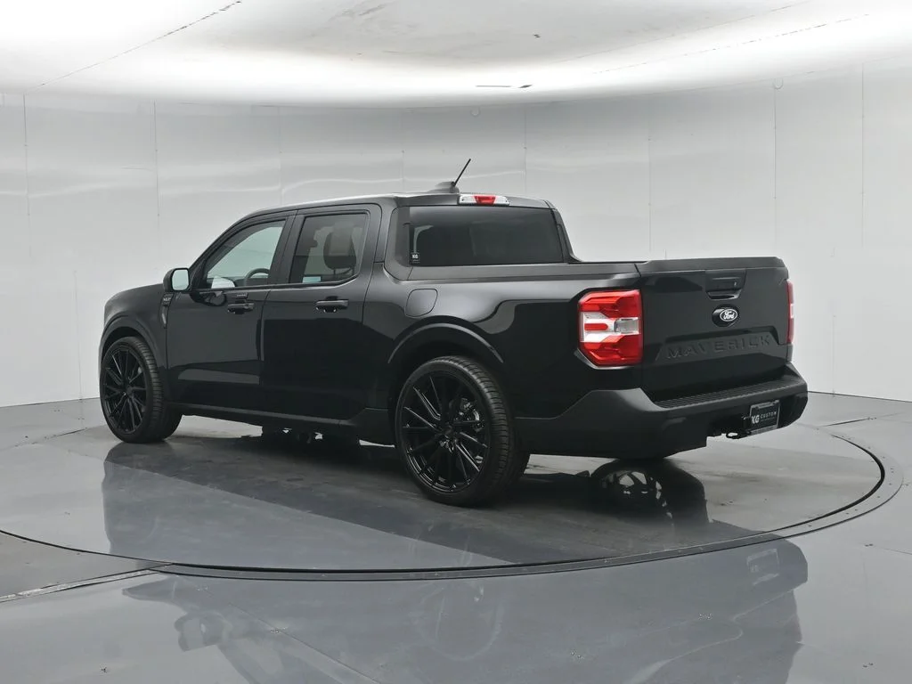 New 2026 Shadow Black Ford XLT image 23