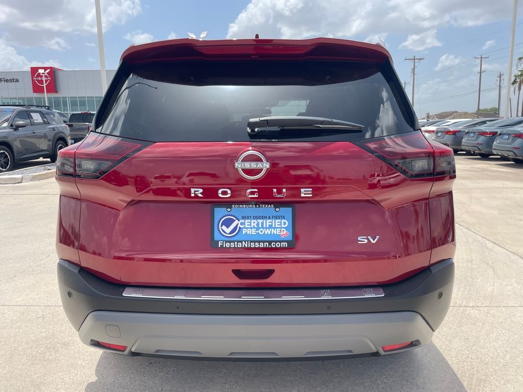 Used 2023 Red Nissan SV image 4