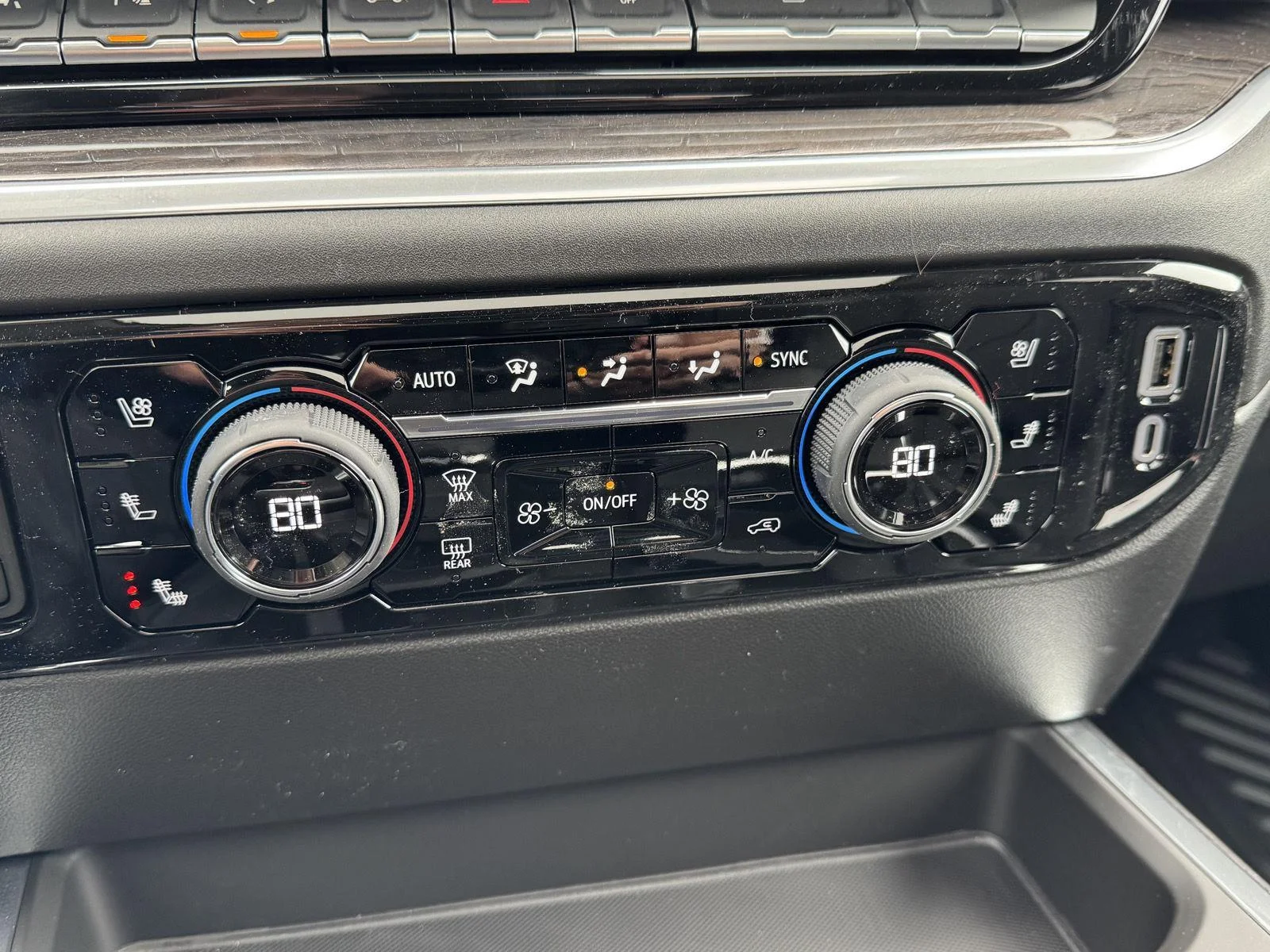 2026 Chevrolet Silverado 1500 LTZ - Photo 27