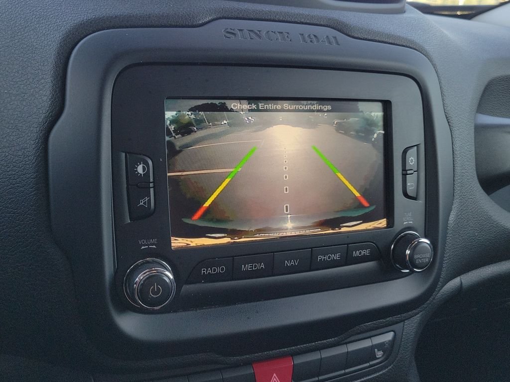 Used 2016 Black Jeep Trailhawk image 30