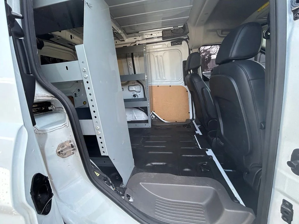 Used 2022 Frozen White Ford XL image 27