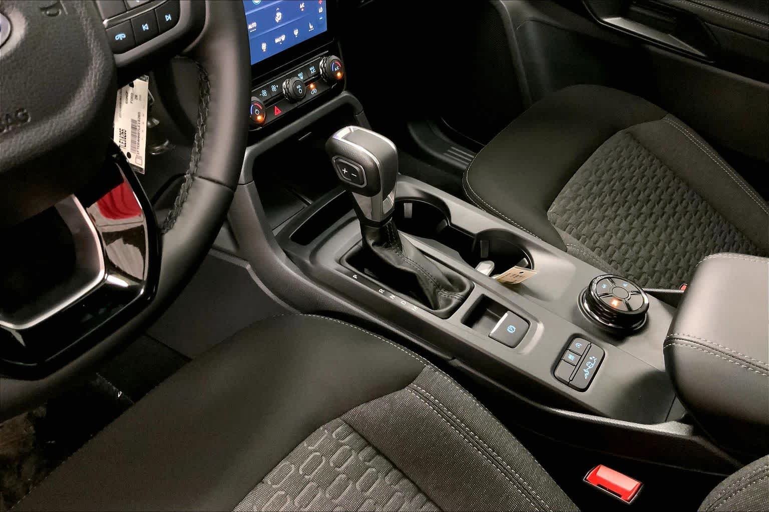New 2026 M7/CARBONIZED G Ford XLT image 6