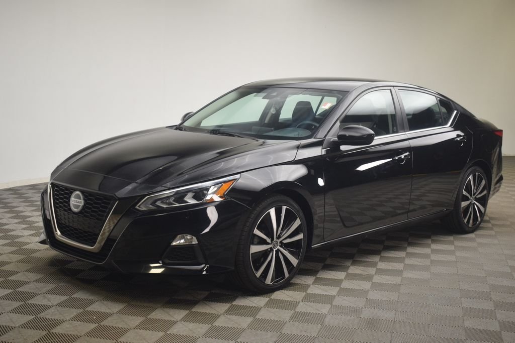 Used 2022 Black Nissan 2.5 SR image 2