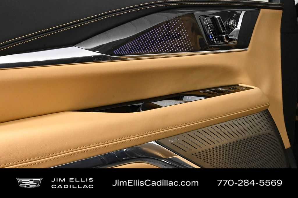 2025 Cadillac Escalade IQ Luxury 2 - Photo 6