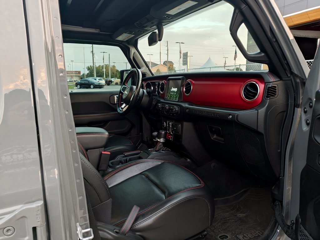Used 2023 Gray Jeep Rubicon image 8