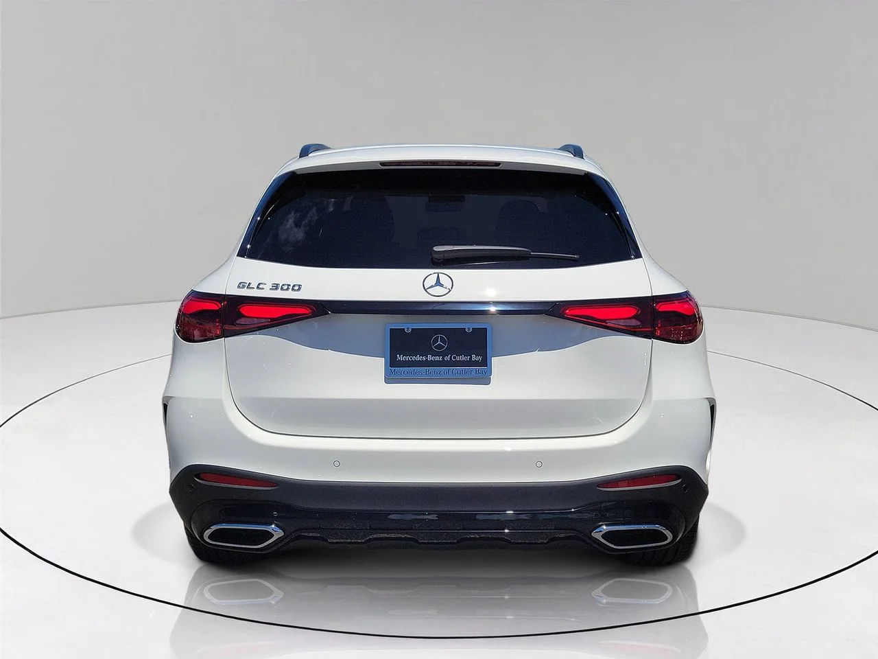 New 2027 Polar White Mercedes-Benz GLC 300 image 5