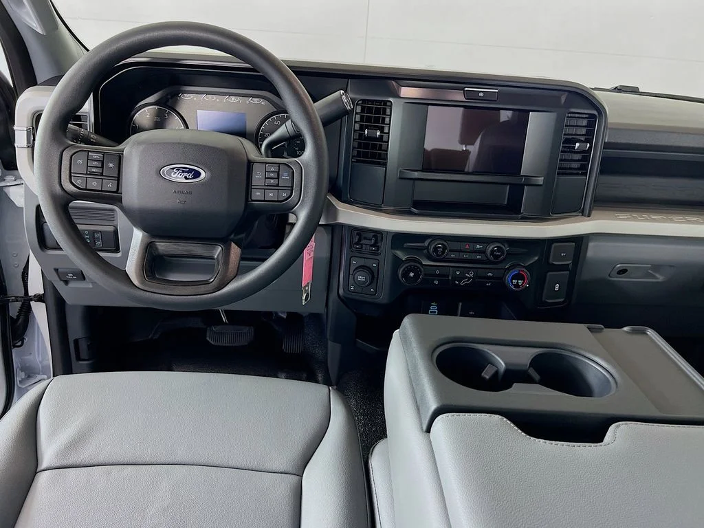 New 2026 Oxford White Ford XL image 21
