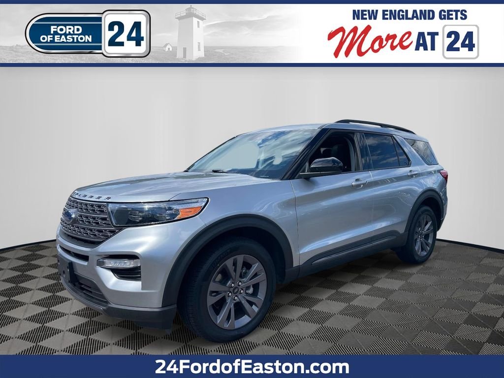 Used 2023 Silver Ford XLT image 1