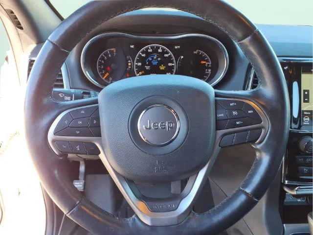 Used 2021 White Jeep Laredo X image 19