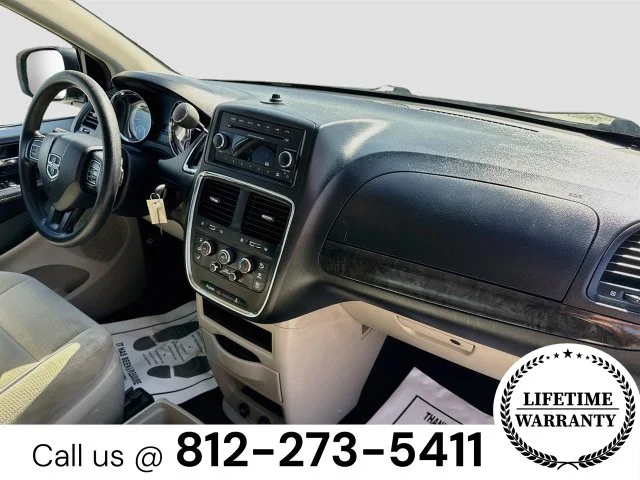 Used 2016 Silver Dodge SE image 27