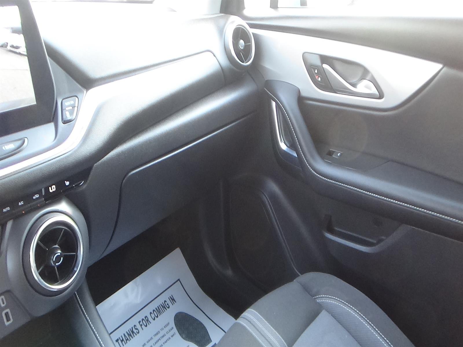 Used 2025 Sterling Gray Metallic (gxd) Chevrolet LT image 30