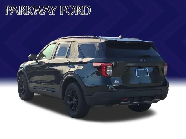 Used 2022 Green Ford Timberline image 3