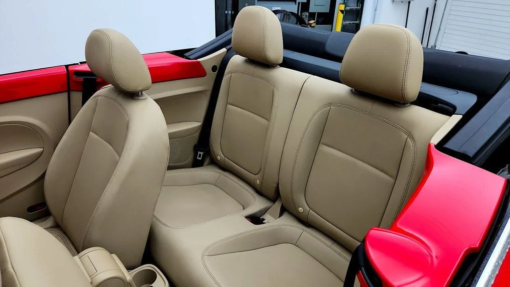 Used 2014 Tornado Red/Beige Roof Volkswagen 2dr Automatic 2.5L PZEV *Ltd Avail* image 21