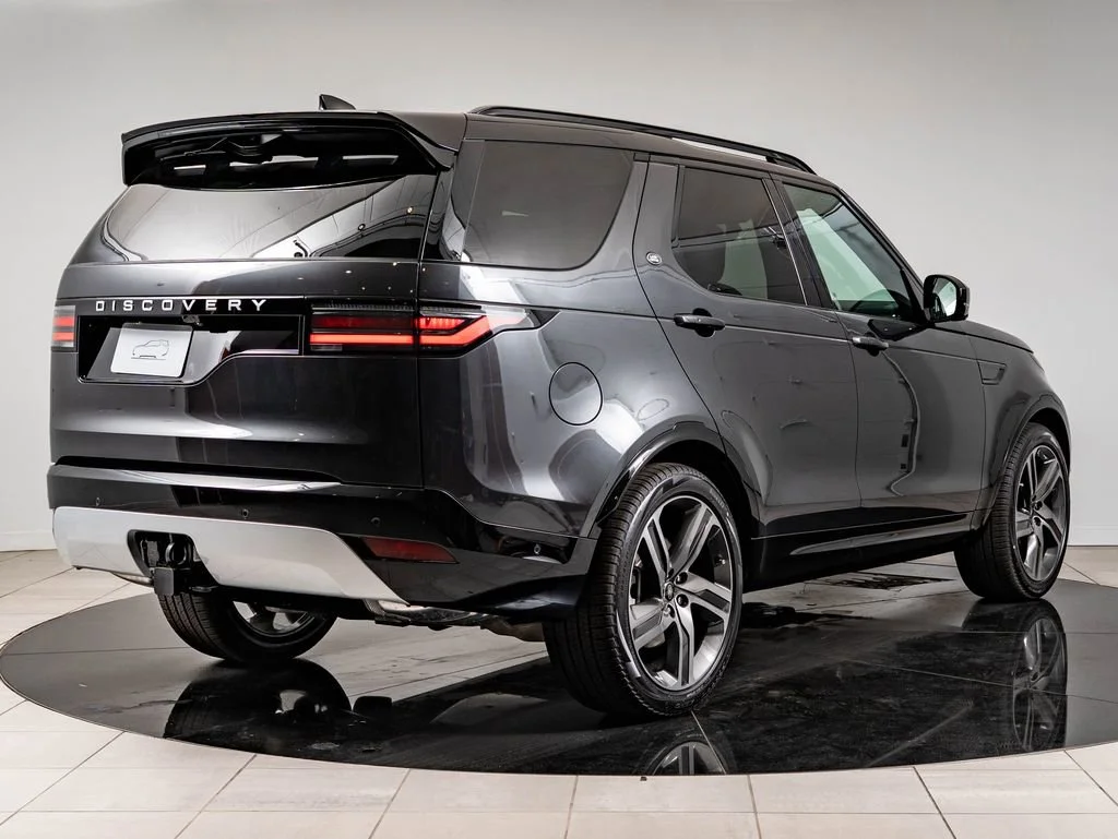 New 2026 Carpathian Gray Premium Metallic Land Rover Gemini Edition image 10