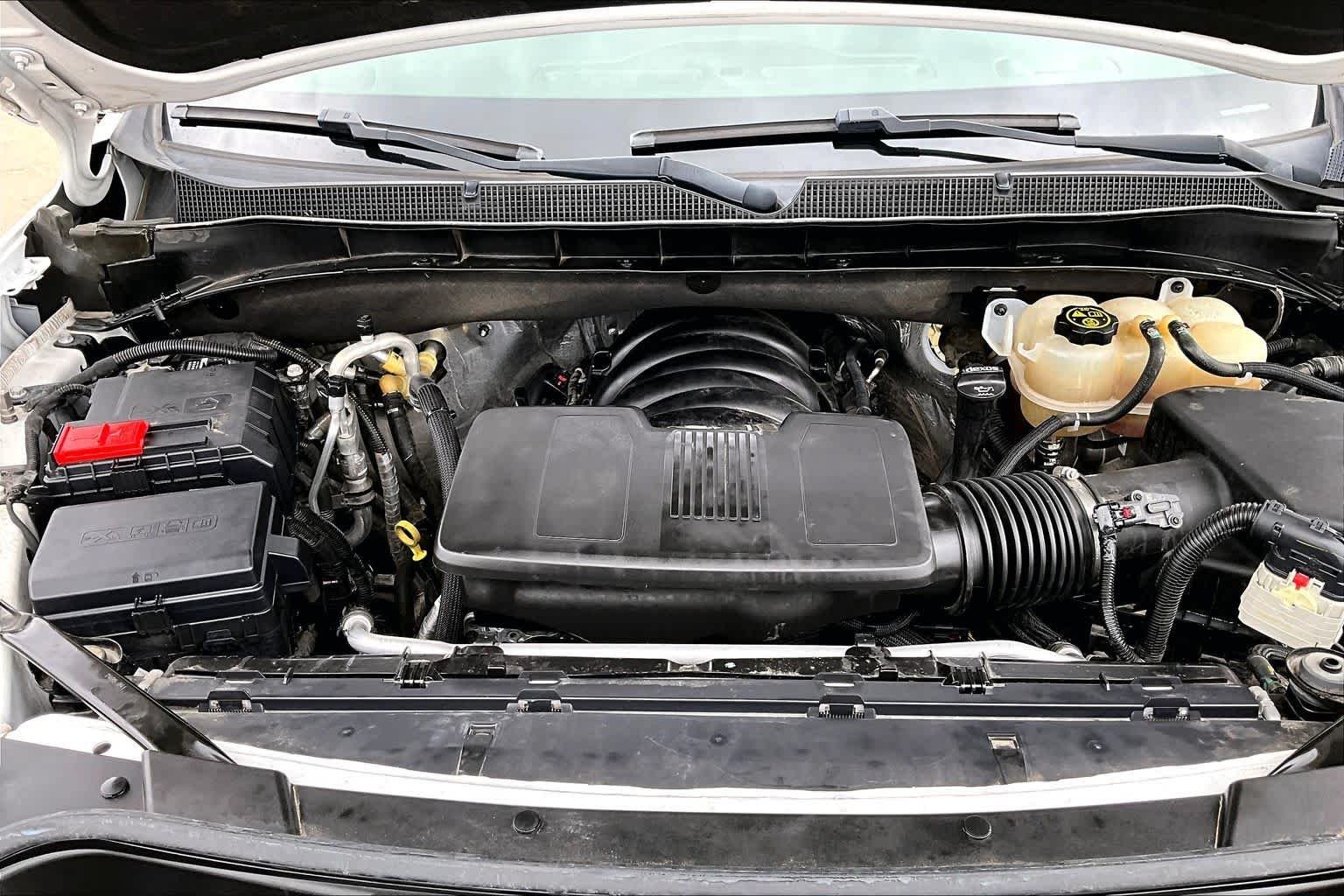 Used 2021 Summit White Chevrolet Z71 image 32