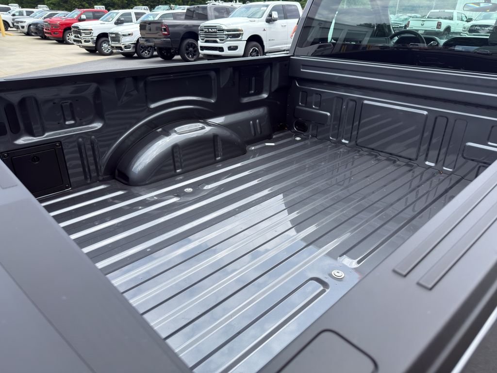 Used 2025 Carbonized Gray Metallic Ford XL image 9
