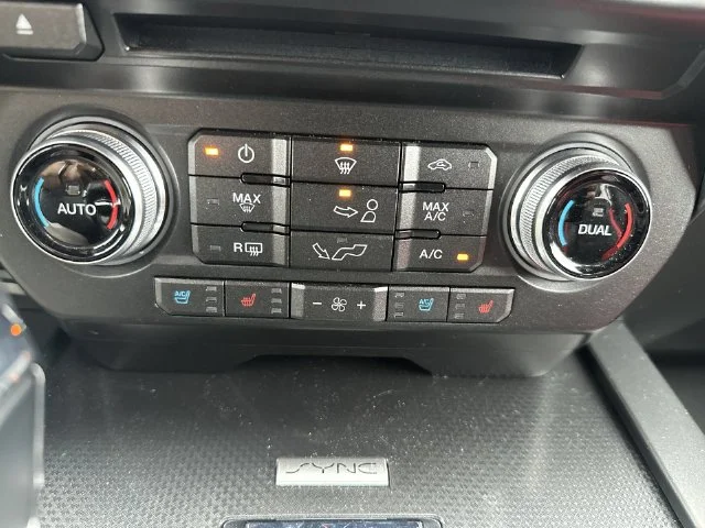 Used 2016 Black Ford Lariat image 24