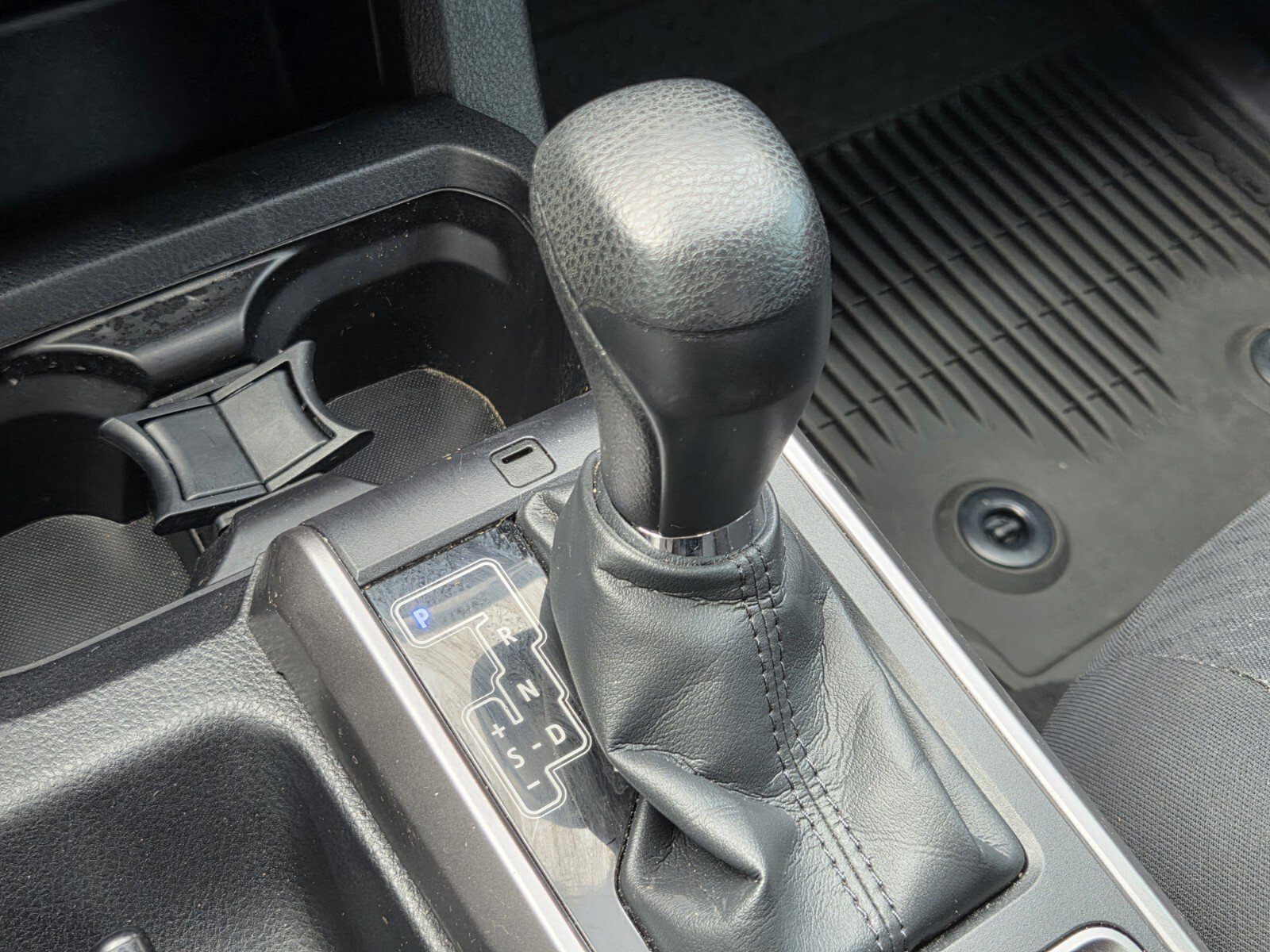 Used 2023 Ice Toyota SR5 image 14