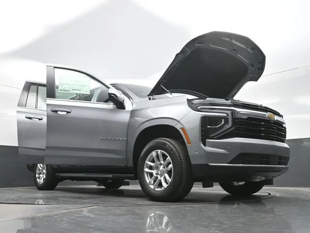 2026 Chevrolet Suburban LS - Photo 32